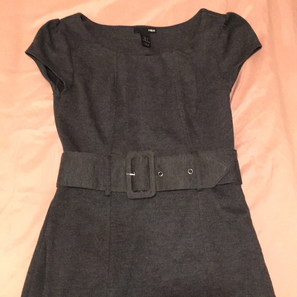 H&M grey knit dress with removable belt